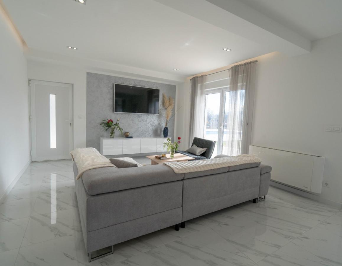 Villa Lukrecia, Luxury Villa In Imotski-Makarska Donji Prolozac ภายนอก รูปภาพ