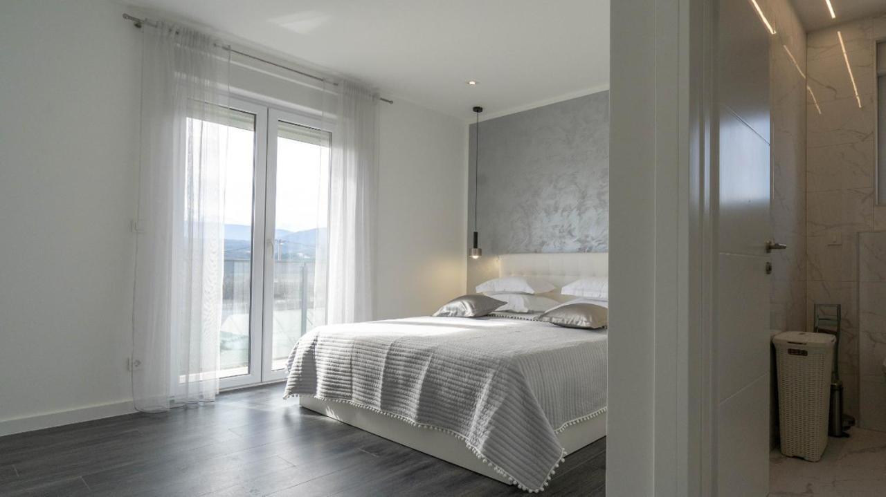 Villa Lukrecia, Luxury Villa In Imotski-Makarska Donji Prolozac ภายนอก รูปภาพ